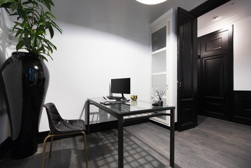 El Consell By The Streets Apartment Barcelona Exterior photo